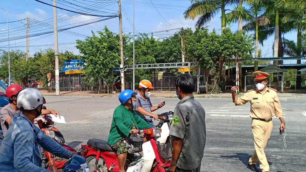 Bạc Liêu yêu cầu cán bộ không được ra đường khi không cần thiết