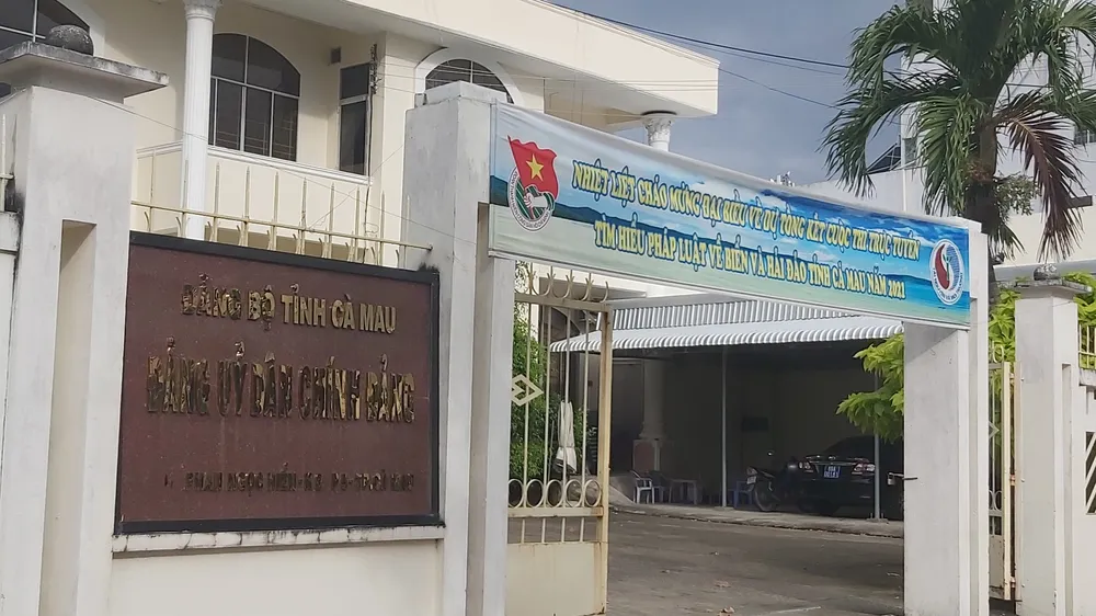 Cà Mau: Bắt giam nguyên kế toán tham ô hơn 1,3 tỷ đồng tiền đảng phí