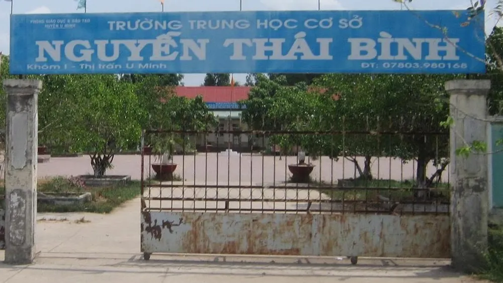 Cà Mau: Học sinh lớp 6 nhảy lầu trong giờ học