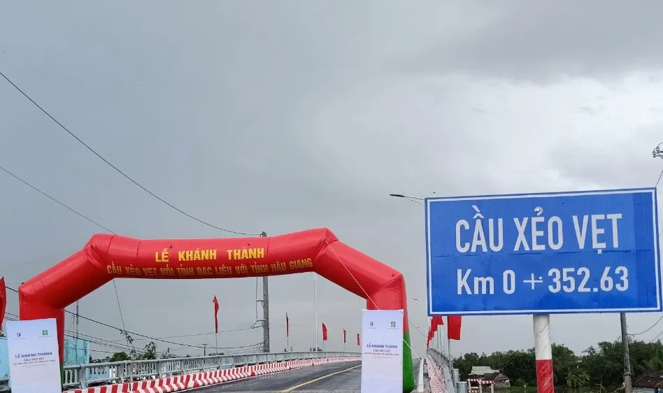  Khánh thành cầu Xẻo Vẹt nối hai tỉnh Bạc Liêu và Hậu Giang