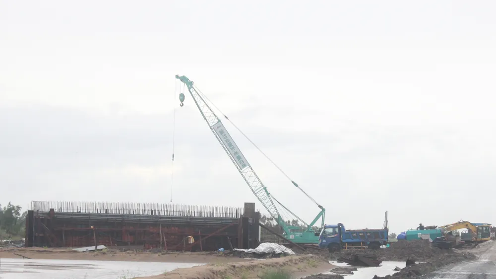Kiên quyết xử lý nhà thầu thi công chậm trễ dự án thành phần cao tốc đoạn Hậu Giang - Cà Mau