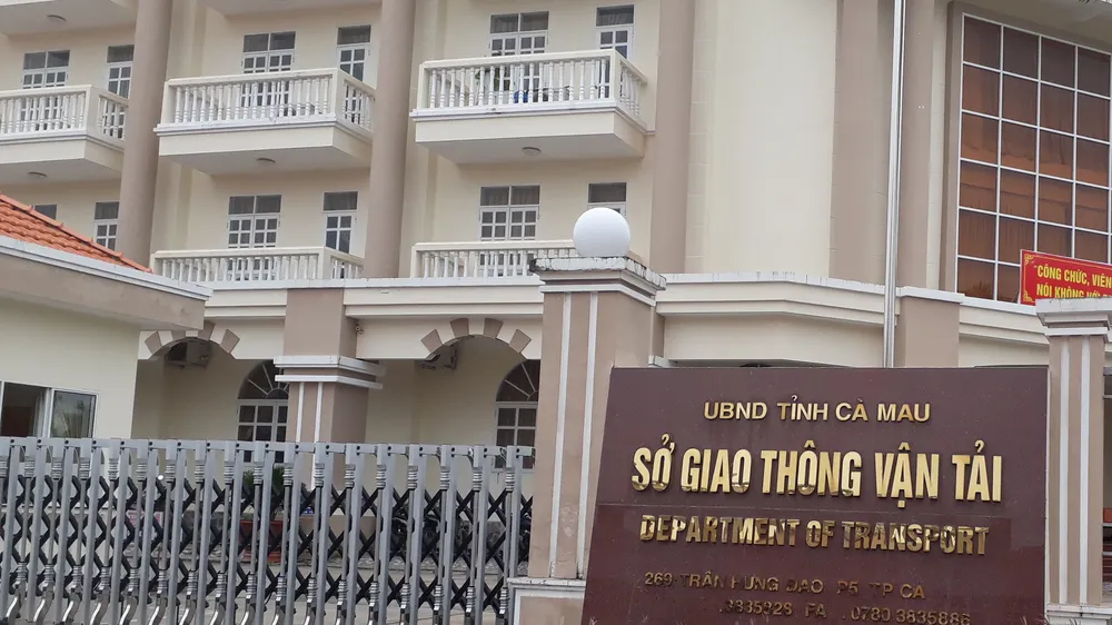 Buộc thôi việc Phó Chánh Thanh tra Sở GTVT Cà Mau vì sử dụng bằng không hợp pháp