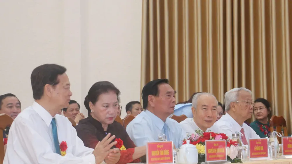 Cà Mau họp mặt kỷ niệm 50 năm Ngày Giải phóng miền Nam, thống nhất đất nước
