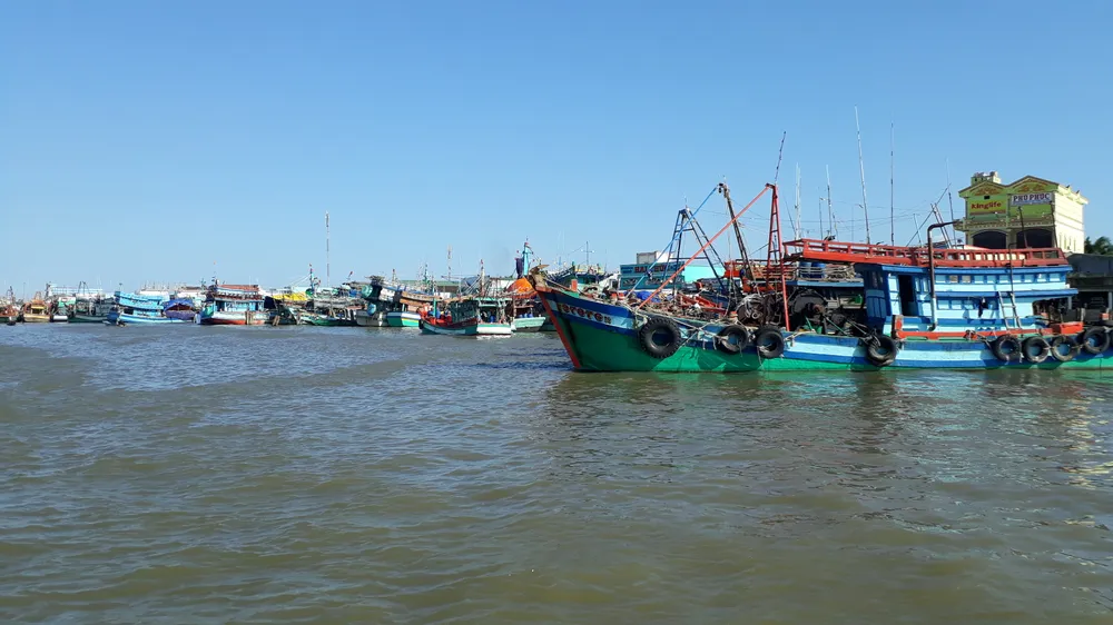 Ngư dân có tàu cá chiều dài từ 15m trở lên sẽ được nâng cấp, thay thế thiết bị giám sát hành trình