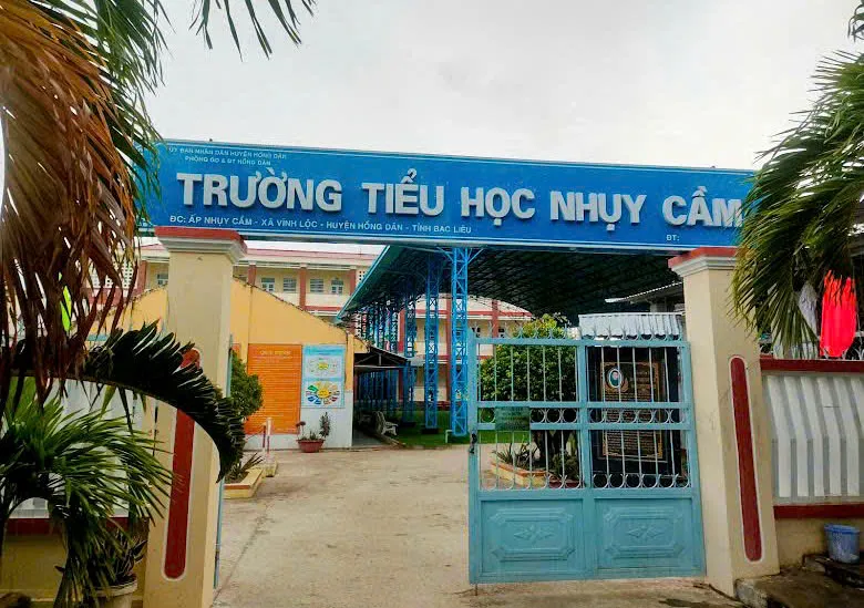 Bộ Y tế đề nghị điều tra vụ các em học sinh nghi ngộ độc thực phẩm tại Cà Mau