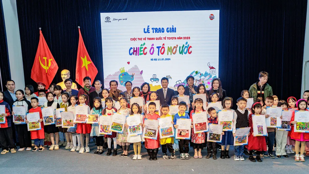 Lễ trao giải Cuộc thi vẽ tranh quốc tế Toyota - Chiếc ô tô mơ ước năm 2023