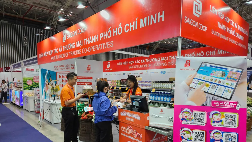 Gian hàng của Saigon Co.op tại hội chợ thu hút nhà nhập khẩu