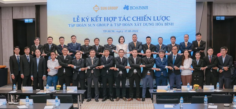 Tập đoàn Xây dựng Hòa Bình và Sun Group ký kết hợp tác chiến lược