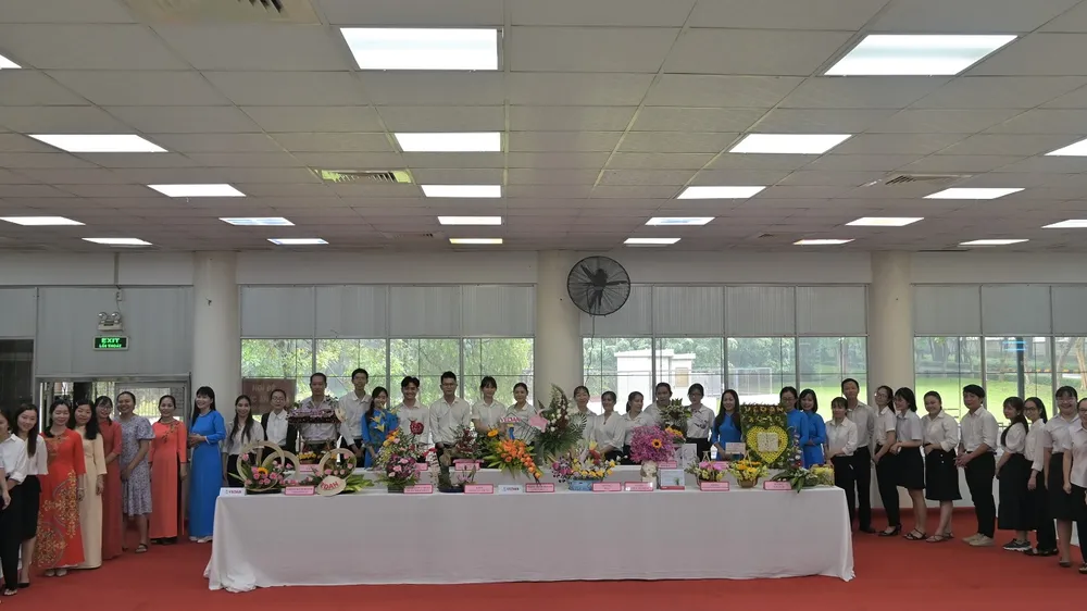 Cuộc thi năm nay được tổ chức chu đáo và thu hút 14 đội chơi từ các phòng ban trong công ty