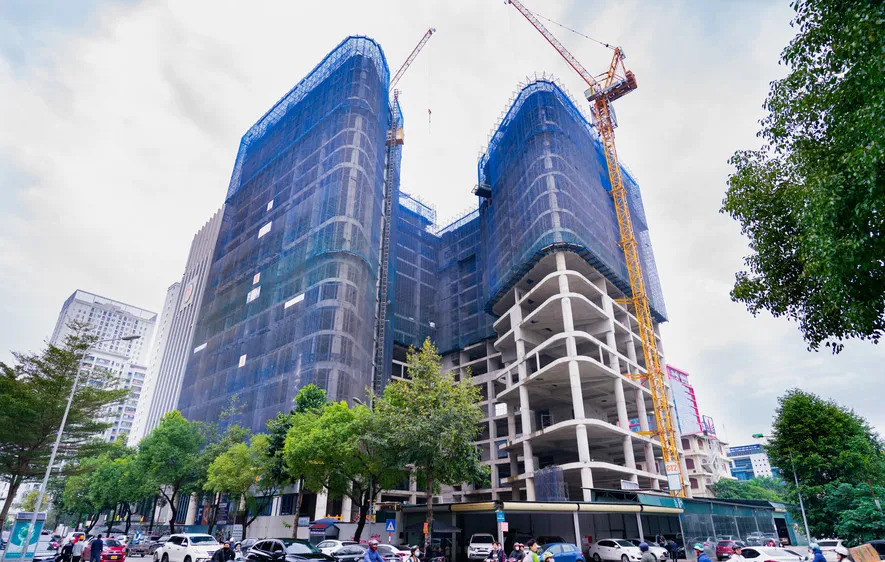 Tập đoàn Xây dựng Hòa Bình làm lễ cất nóc dự án Ha Noi Hilton West