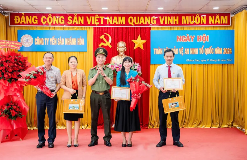 Công ty Yến sào Khánh Hòa sôi nổi Ngày hội Toàn dân bảo vệ an ninh Tổ quốc
