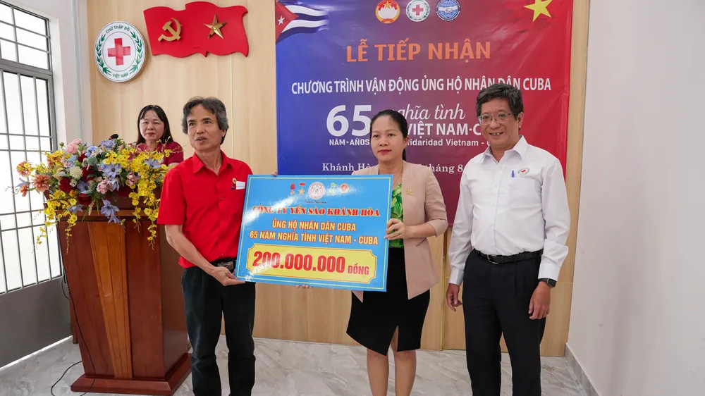 Công ty Yến Sào Khánh Hòa ủng hộ nhân dân Cuba 200 triệu đồng