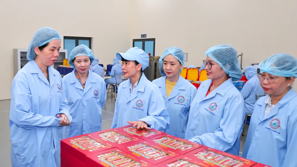 Đoàn công tác Trung ương Hội LHPN Việt Nam thăm và làm việc tại Yến Sào Khánh Hòa