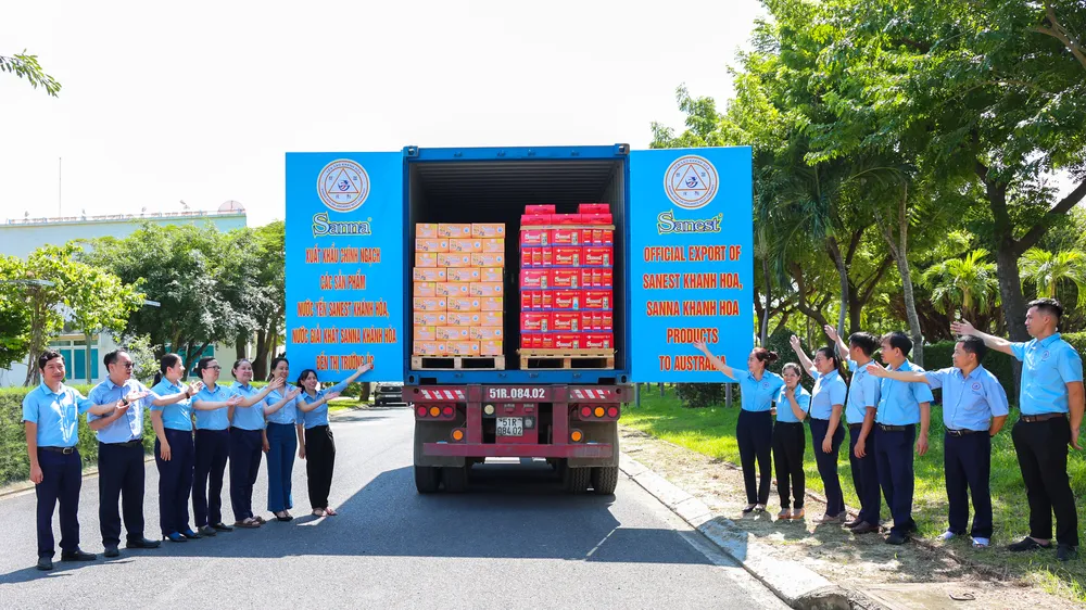 Yến sào Khánh Hòa xuất khẩu lô hàng nước giải khát sang Úc