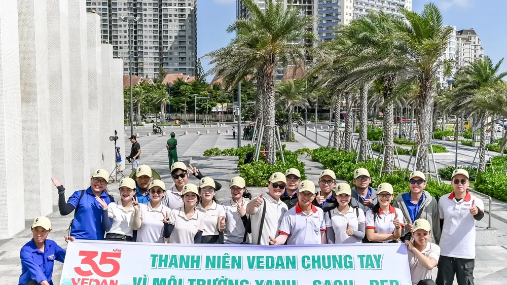 Vedan cùng Hiệp hội thương mại Đài Loan (Trung Quốc) chung tay làm sạch bãi biển Vũng Tàu