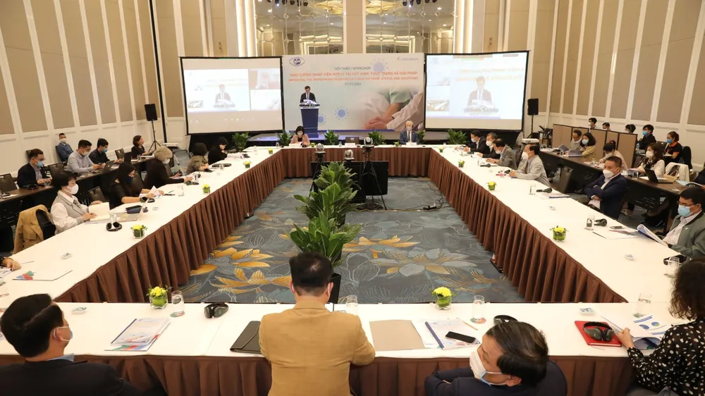 Các đại biểu cùng thảo luận về các giải pháp nhằm tăng cường nhập viện hợp lý tại Việt Nam