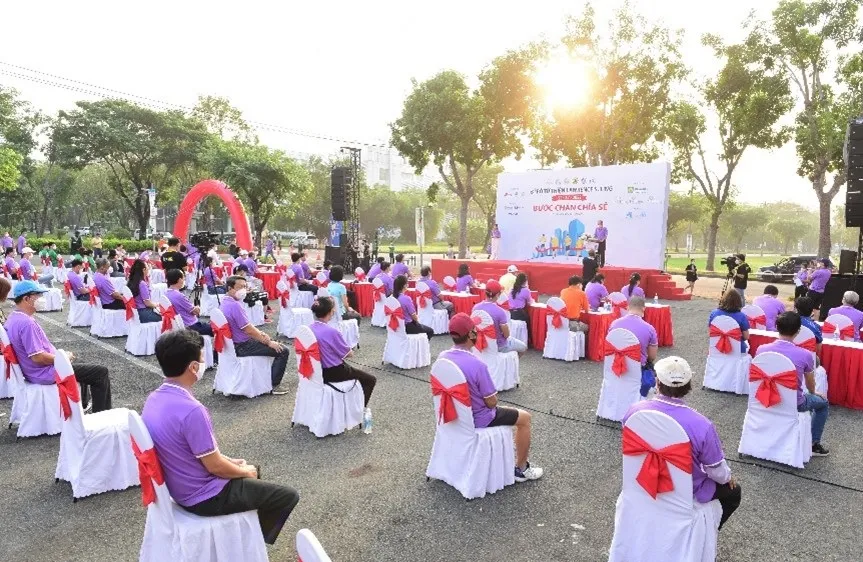 Bước chân chia sẻ