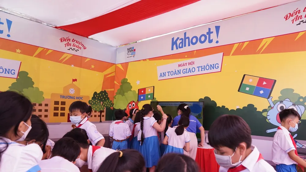 Prudential tổ chức Ngày hội an toàn giao thông tại tỉnh Quảng Ngãi