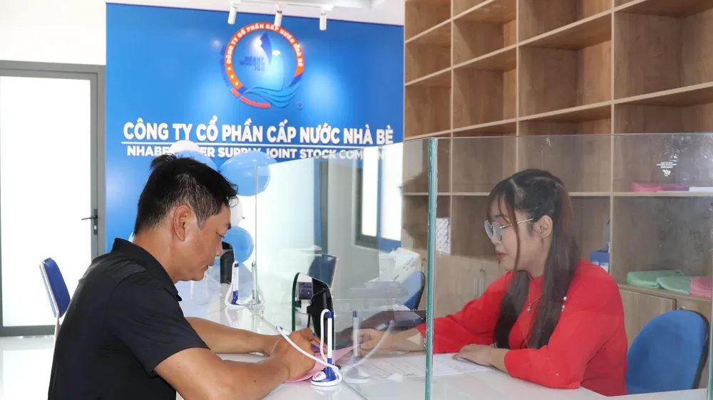 Điểm giao dịch Khu vực Nhà Bè khai trương đưa vào phục vụ người dân trong các thủ tục liên quan ngành nước