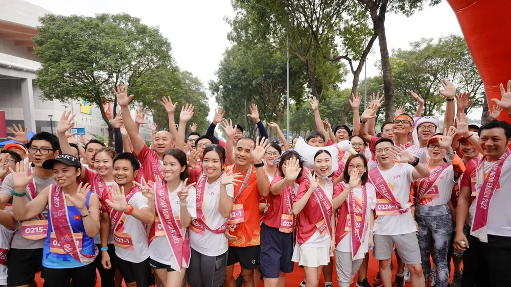 Không khí hào hứng của giải chạy tiếp sức AEON Ekiden 