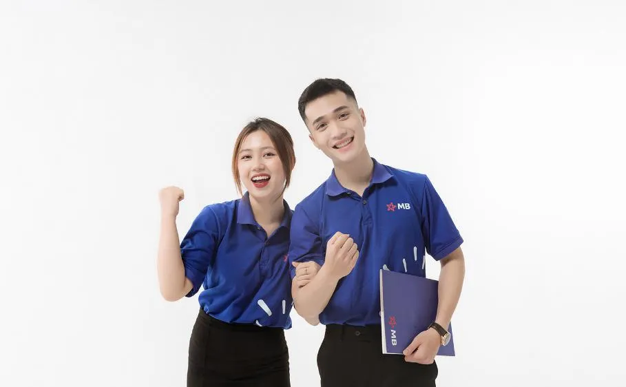 Doanh nghiệp nào đang sở hữu nhiều chương trình hấp dẫn nhất với nguồn lực trẻ, nguồn lực công nghệ?