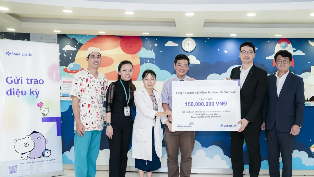 Shinhan Life Việt Nam tiếp tục đồng hành cùng bệnh nhi ung thư máu