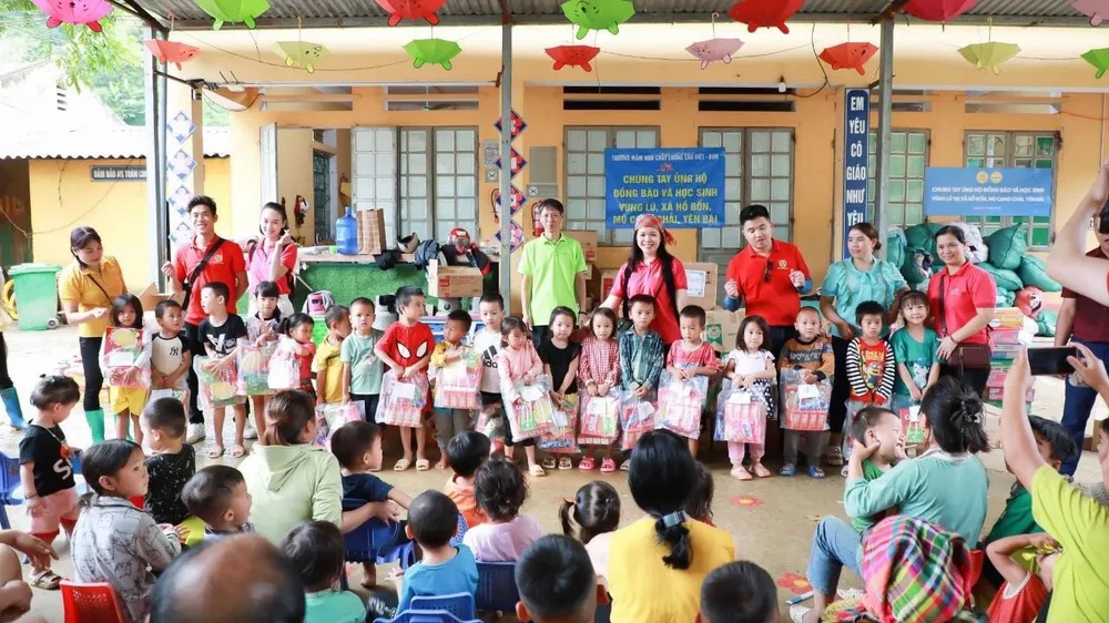 Mondelez Kinh Đô hỗ trợ hơn 27.000 thùng bánh kẹo đến cộng đồng thông qua Foodbank Việt Nam