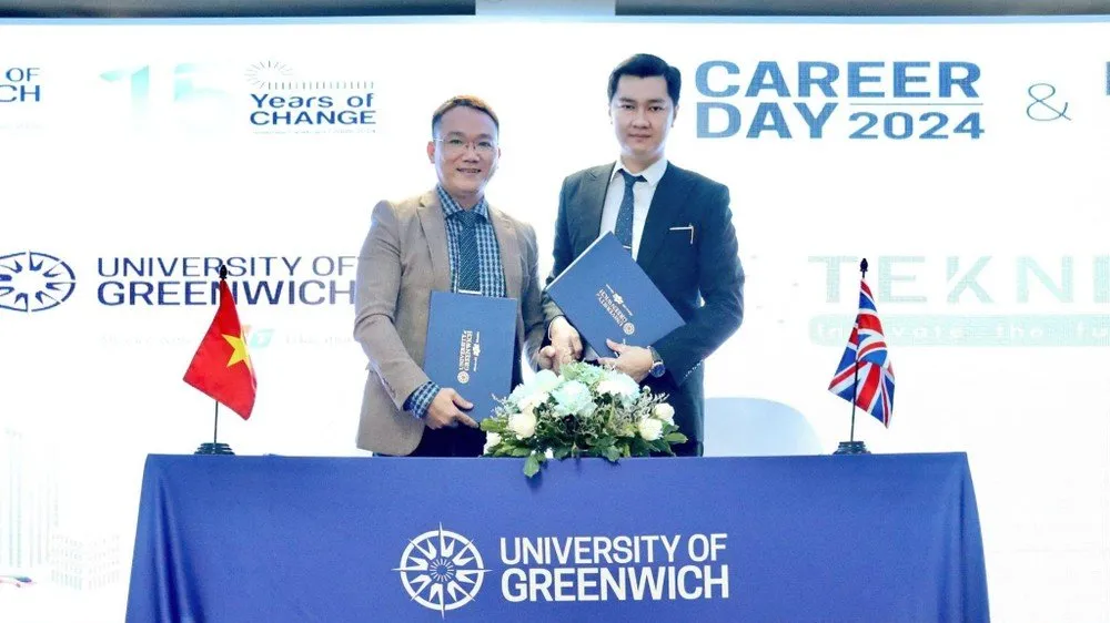 Lễ ký kết giữa TekNix và ĐH Greenwich Cần Thơ