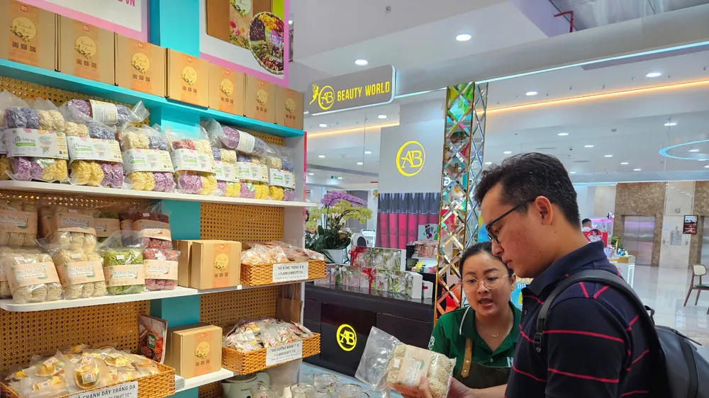 Tăng kết nối – Mở lối tiêu thụ cho hàng Việt