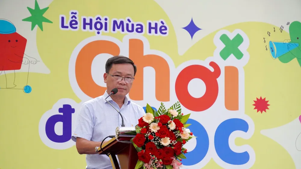 Ông Nguyễn Đình Thọ, Phó Tổng Giám đốc Công ty Phú Mỹ Hưng phát biểu khai mạc ngày hội