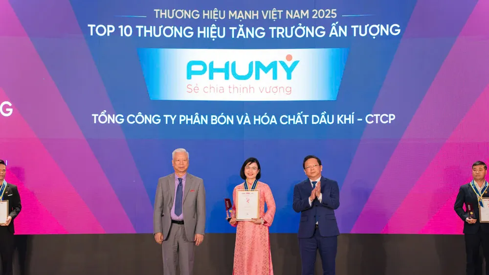 Phú Mỹ nhận Danh hiệu Top 10 Thương hiệu mạnh tăng trưởng ấn tượng 2025 trong Top 50 Thương hiệu mạnh 2025
