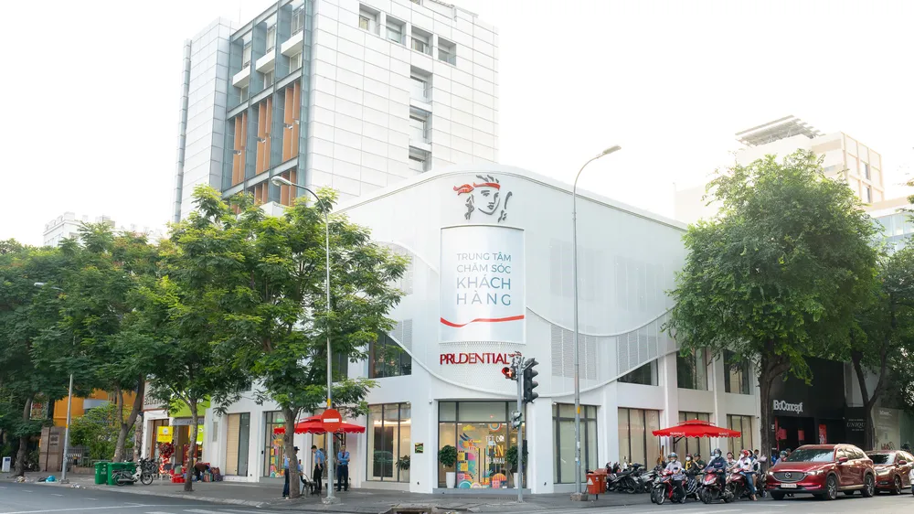 Prudential chi trả nhanh 3 trường hợp khách hàng bị ảnh hưởng bởi bão lũ tại miền Trung