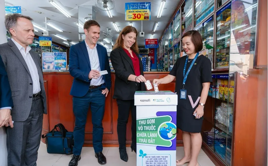 Khởi động dự án thu gom vỉ thuốc cũ tiên phong trong ngành dược phẩm, hướng đến giảm thiểu rác thải nhựa ra môi trường