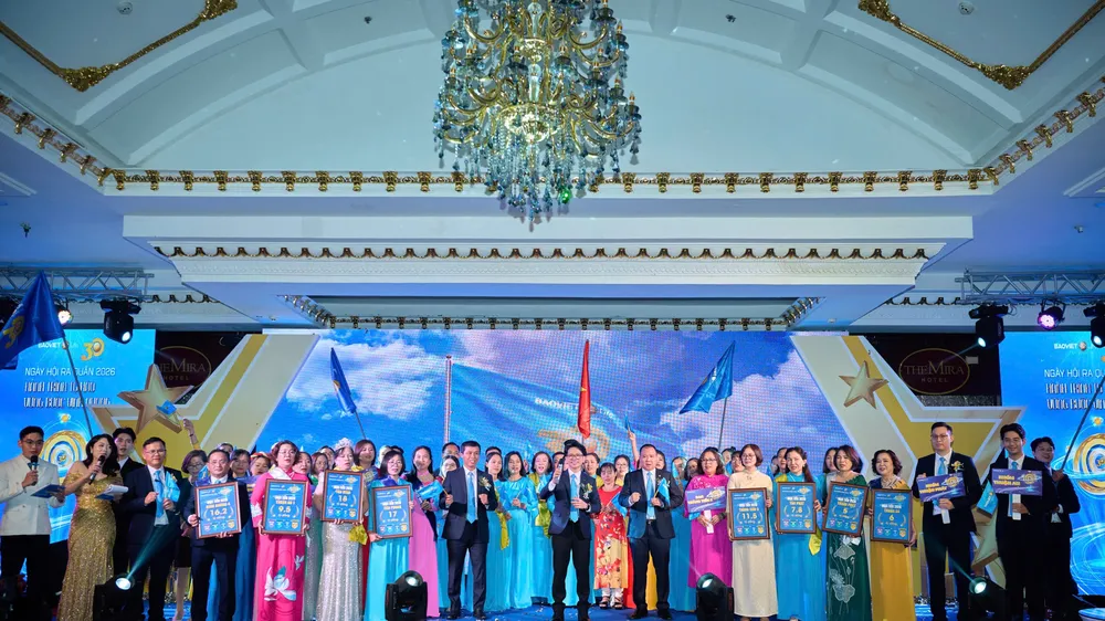 Tập thể Bảo việt Nhân thọ Bình Dương thực hiện nghi thức xuất quân năm 2026