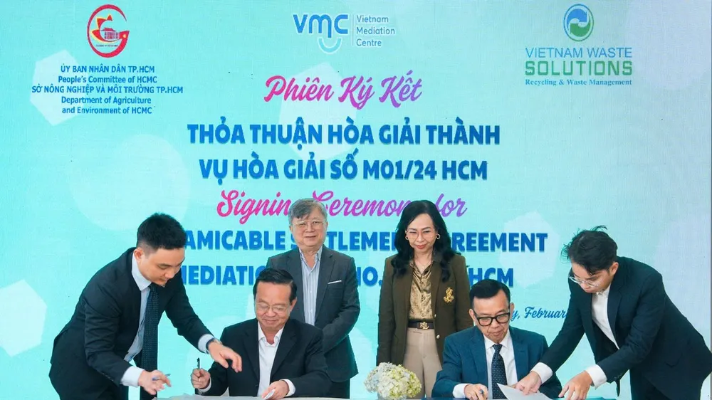 UBND TPHCM và VWS ký kết thỏa thuận hòa giải thành