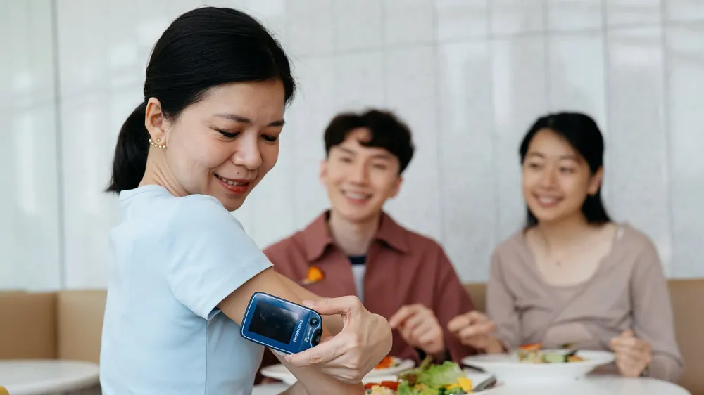 Abbott ra mắt bộ cảm biến tự động đo đường huyết liên tục mỗi phút