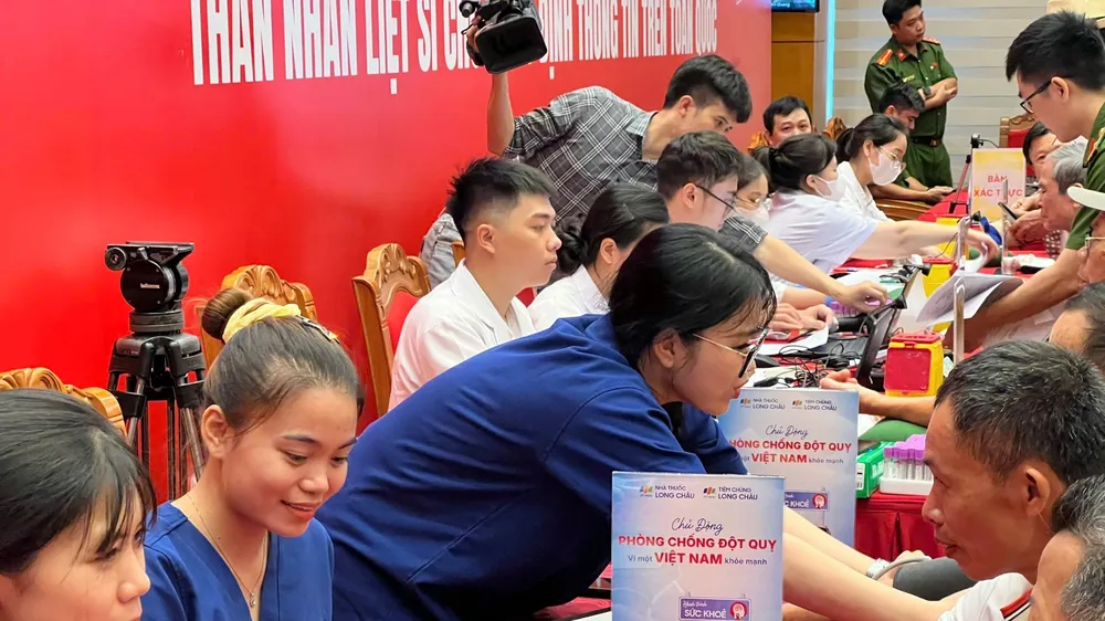 Hơn nửa thế kỷ chờ đợi, hy vọng được thắp lên từ những mẫu ADN
