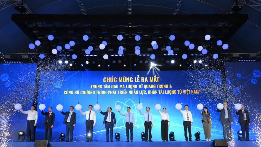 Nam A Bank đồng hành cùng Trường Đại học Quang Trung ra mắt Trung tâm giải mã lượng tử