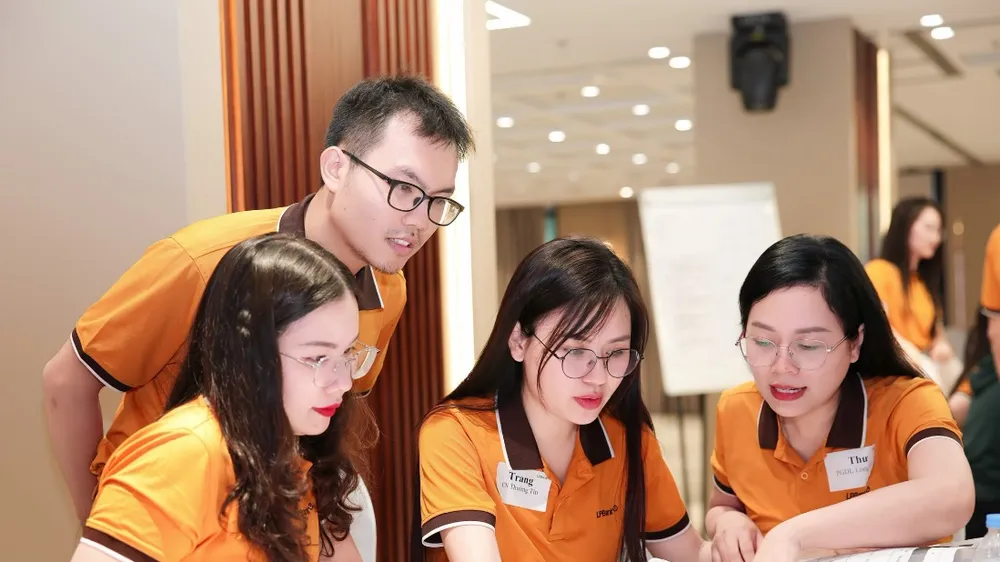 Cán bộ nhân viên LPBank sôi nổi trong những giờ đào tạo