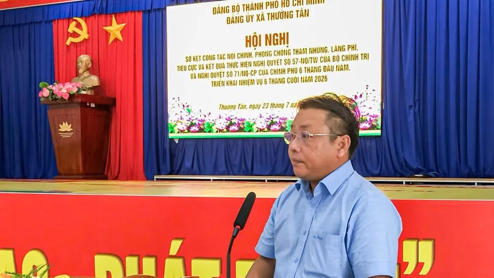 Ông Nguyễn Thanh Lâm, Bí thư Đảng ủy xã Thường Tân, phát biểu chỉ đạo tại Hội nghị sơ kết 6 tháng đầu năm triển khai thực hiện Nghị quyết 57-NQ/TW