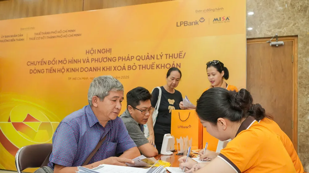 LPBank đã thực hiện nhiều giải pháp nhằm thúc đẩy giao dịch không tiền mặt