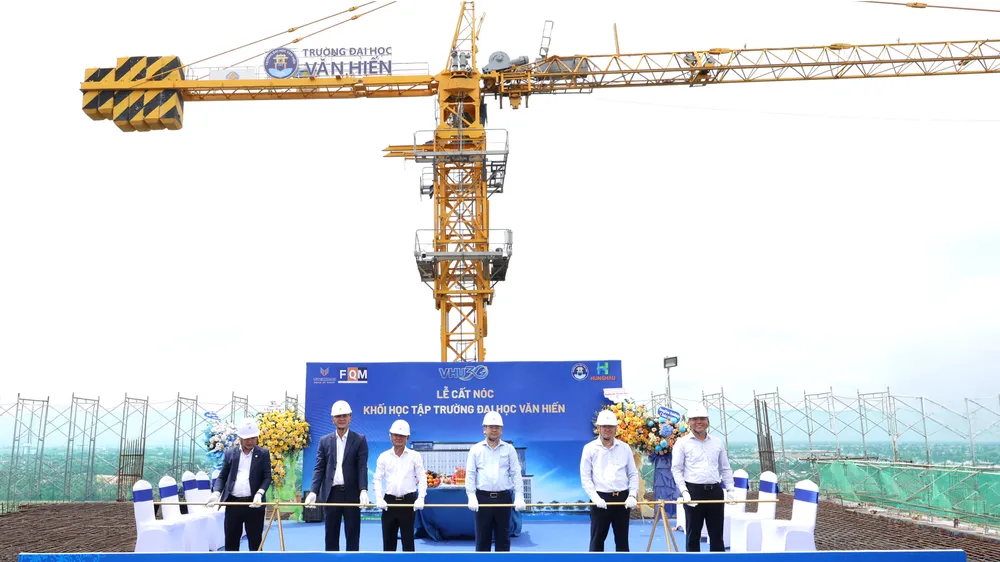 Trường Đại học Văn Hiến cất nóc khối đào tạo học tập thực hành HEC2