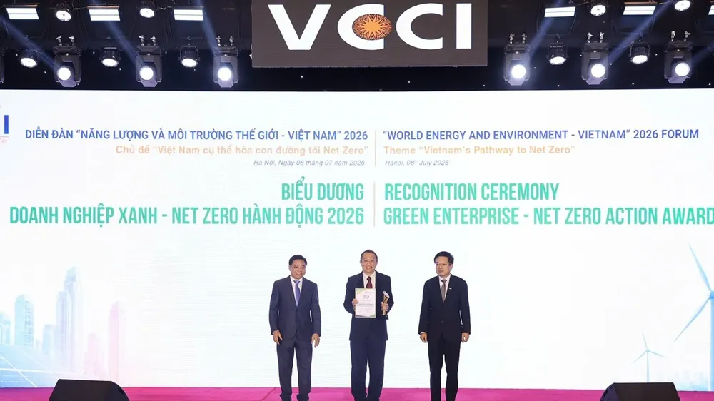 SABECO được vinh danh Top 1 "Doanh nghiệp xanh - Net Zero hành động 2026" tại Diễn đàn Năng lượng và Môi trường Thế giới - Việt Nam. (Ảnh: VCCI)
