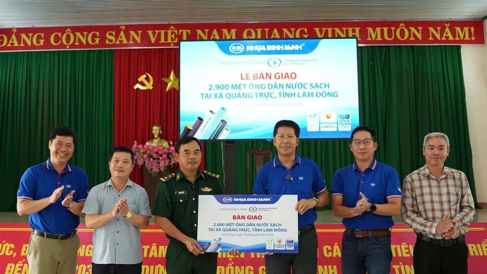 Công trình dẫn nước do Nhựa Bình Minh hỗ trợ góp phần đưa nguồn nước đến gần hơn với người dân khu vực biên giới xã Quảng Trực