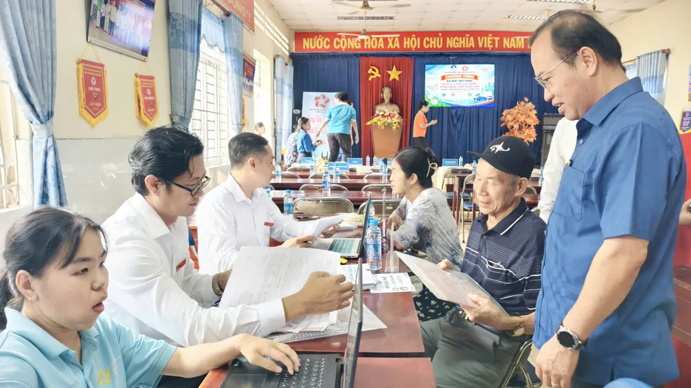 Phường Phú Lợi đưa dịch vụ công đến gần người dân
