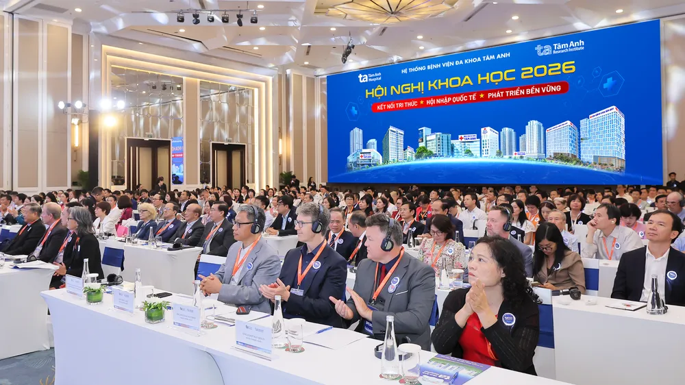 Bệnh viện Tâm Anh cùng các giáo sư thế giới giải những bài toán y học toàn cầu