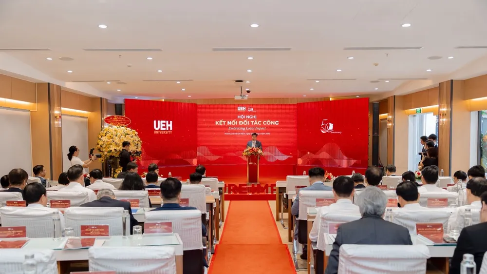 Toàn cảnh Hội nghị Kết nối đối tác khu vực công 2026 tại UEH - Ảnh: UEH
