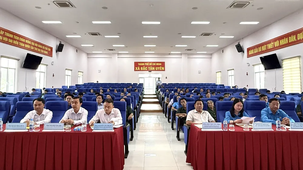 Toàn cảnh Hội nghị gặp gỡ, tiếp xúc, đối thoại giữa lãnh đạo xã Bắc Tân Uyên với đoàn viên, hội viên, người lao động