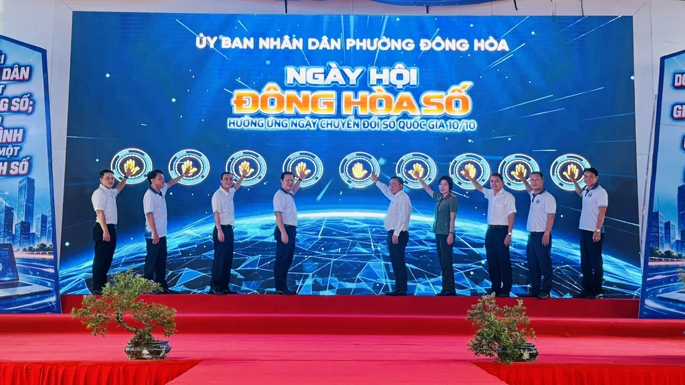 Nghi thức phát động Ngày hội Đông Hòa số với chủ đề “Đông Hòa số - 10 ngày hành động”
