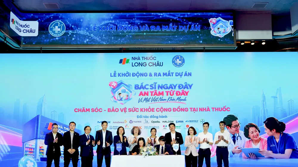 Sự hợp lực giữa đội ngũ bác sĩ, dược sĩ và các đối tác y tế mở ra thêm cơ hội để người dân được tiếp cận thông tin y khoa chính thống và tư vấn sức khỏe thuận tiện, liền mạch hơn